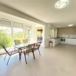 Al Qasr Luxury Vila *