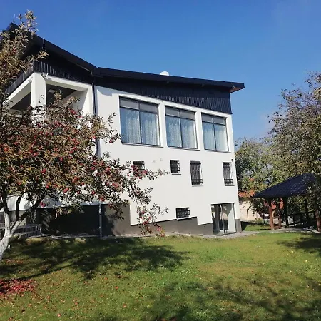 别墅 Al Qasr Luxury *