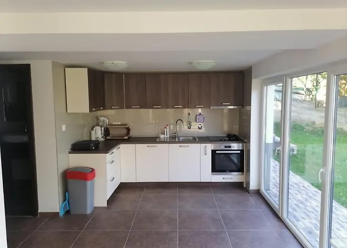 Al Qasr Luxury 别墅