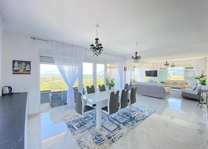 别墅 Al Qasr Luxury *