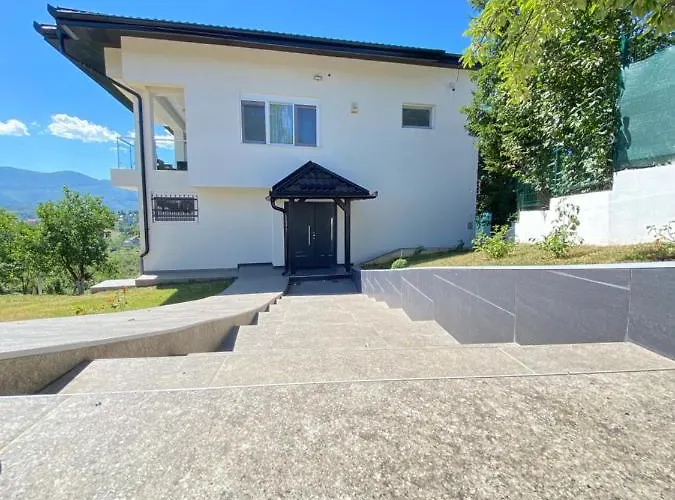 Al Qasr Luxury 别墅 *