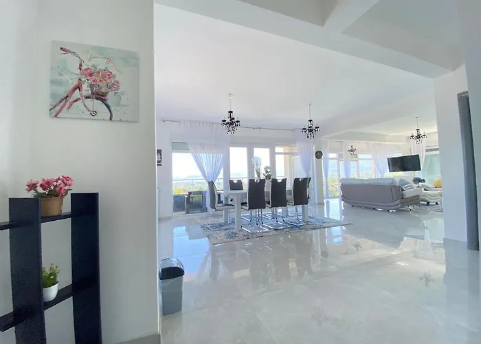 别墅 Al Qasr Luxury 塞拉耶佛